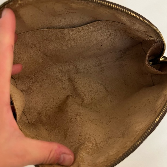 Cosmetic Pouch Gm - Picture 3 of 9